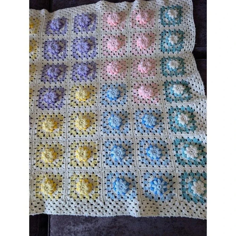 Vintage 3D Crochet Flower Granny Square Blanket 56x40 Afghan Throw Kids Nursery